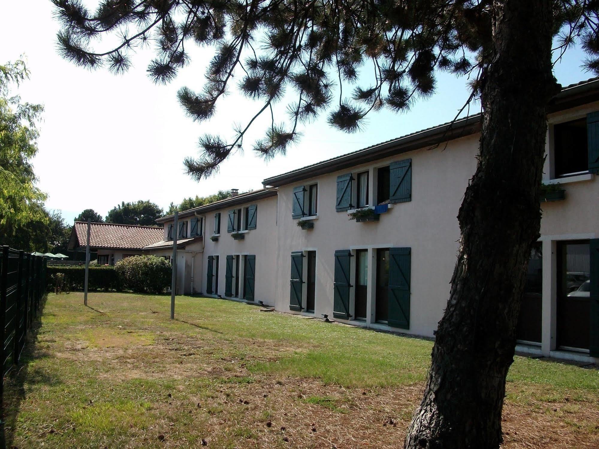 Kyriad Grenoble Sud - Seyssinet Kültér fotó